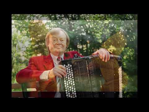 "Gnome from Pictures at an Exhibition" (Mussorgsky) transcribed & performed on bayan by F. Lips