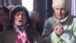 Близо 100 буркана с мед бяха раздадени за здраве в църквата "Свети Харалампий" в Черногорово.