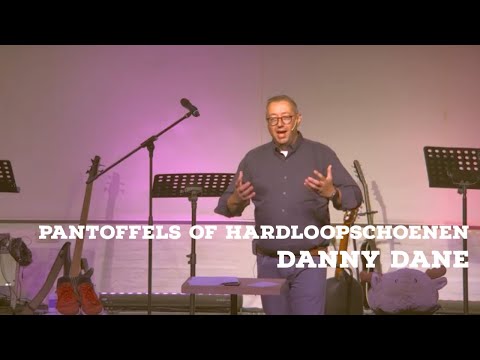 Danny Dane - Pantoffels of hardloopschoenen - 23 augustus 2020