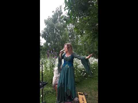 Nanna Barslev - Summer solstice improvisation on targelharpa