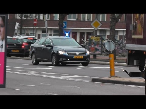 PRIO 1 Onopvallende Politie en 2X Hondegeleiders met Spoed in Amsterdam