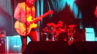 Alexisonfire - Charlie Sheen Vs Henry Rollins (LIVE)