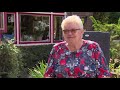 Dien (80) is het beste in het Rockanees dialect: 'Buûtengeweun!'