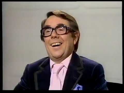 6 December 1981 BBC1 - The Two Ronnies, Sunday highlights & Flamingo Road