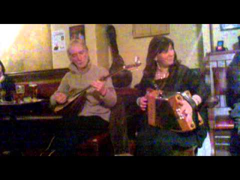 More of Sean Garvey and Mary Staunton at the Clé Club.mp4