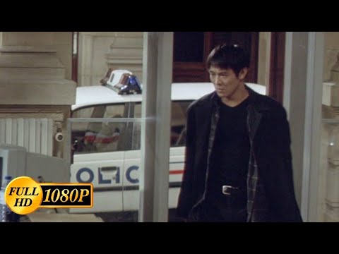 Jet Li came to a Paris police station and beat corrupt cops with a French flag / Kiss of the Dragon