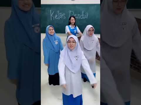 Aidilia Hilda, Lia Aziz, Sheryl Shazwanie & Erin Ctj (Pi Pi Pi Challenge)
