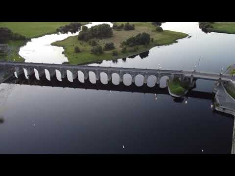 Shannonbridge, Co. Offaly Drone Shots Imagens Aéreas Marina Irlanda