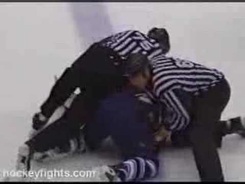 Tie Domi vs Jim Cummins