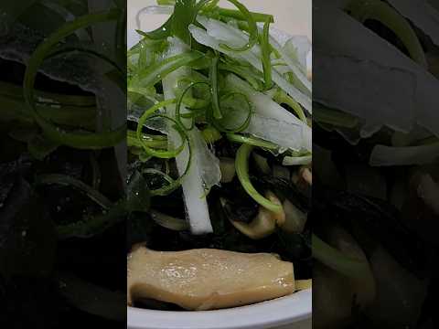 Japanese Style Stir Fry Wakame and Eringi Mushrooms