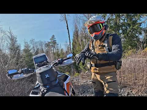 Exploring Trails, Coffee in the Sun, Gear Talk - Apecat vs Backpack?