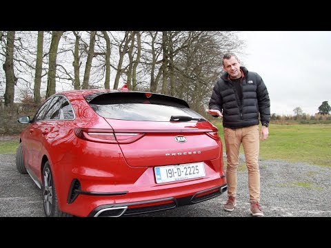 Kia Proceed | a car of two halves | rear of the year