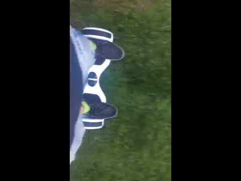 2 Teil mit hoverboard fahren