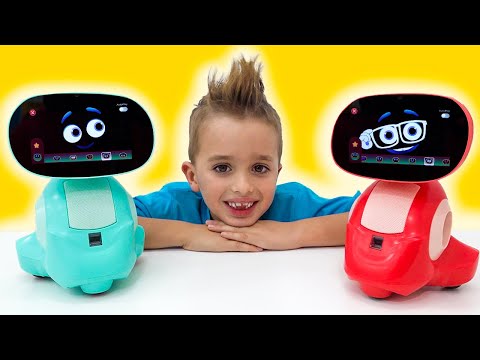 व्लाद और निकी मिको के साथ खेलते हैं - बच्चों के लिए स्मार्ट खिलौना रोबोट