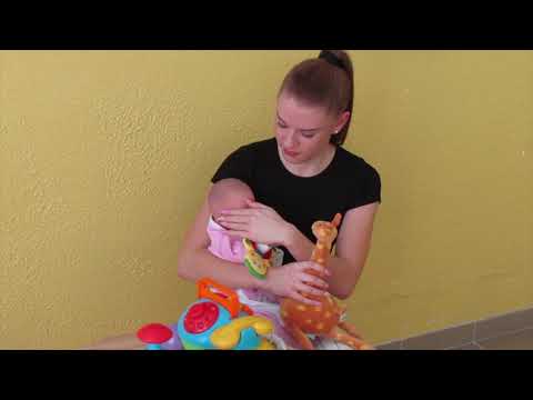 Kisgyermekgondozó, -nevelő