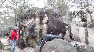 Video thumbnail of Pince-Toi, 7a+. Fontainebleau