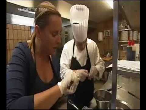 download lagu mp3 mp4 Danske Badehoteller, download lagu Danske Badehoteller gratis, unduh video klip Danske Badehoteller