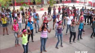 preview picture of video 'pascua juvenil luruaco 2012 angeles de Dios.wmv'