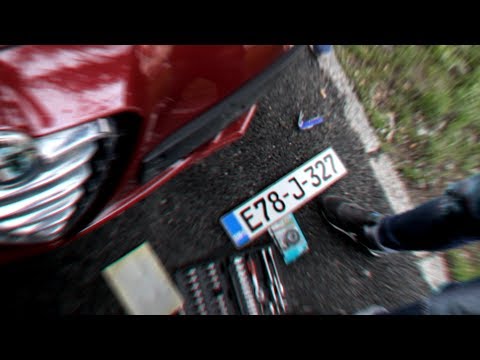 POSKIDAO SAM TABLICE SA AUTA