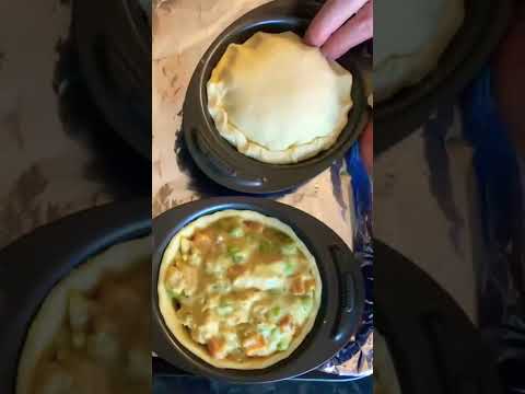 Individual creamy chicken & vegetable pies! 🥧 check my channel for the full video 🏴󠁧󠁢󠁳󠁣󠁴󠁿