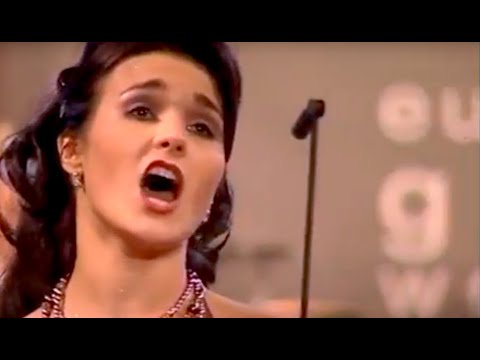 «O zittre nicht...» (Mozart) — Olga Peretyatko