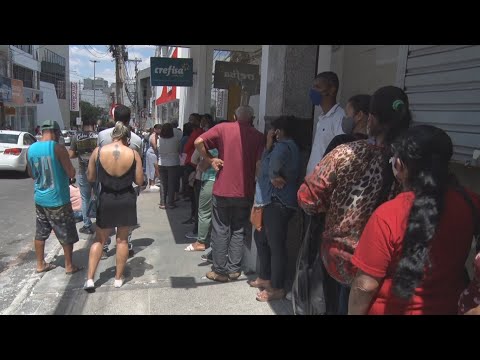 Sindicato e usuários do Bradesco reclamam das longas filas para acessar os serviços do banco