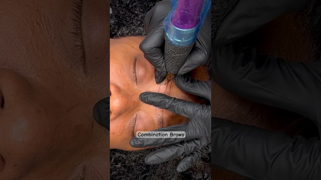 Combo brows are permanent makeup that mix hairstrokes & powder brow #microblading #powderbrows #pmu