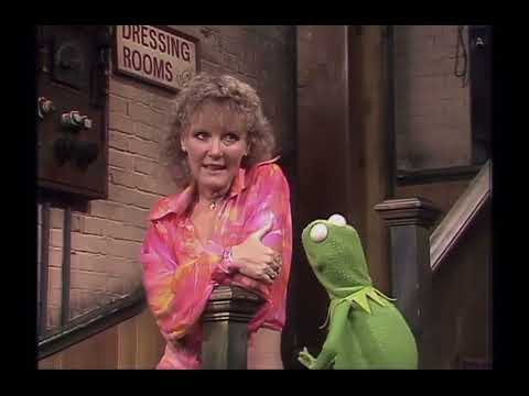 The Muppet Show - 220: Petula Clark - Backstage #2 (1978)