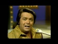 Mickey Gilley   Don't The Girls All Get Prettier At Closing Time   1975