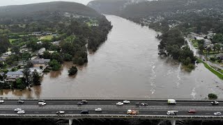 Rising floodwaters in parts of Sydney as weather w