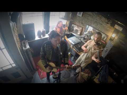 Black Friday - trio Live - Guns of Brixton