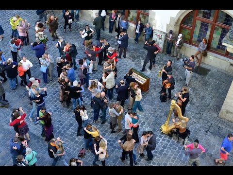 Tango Flashmob   Munich Hofbräuhaus   Quadro Nuevo   La Cumparsita