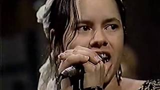 Natalie Merchant 4-14-88 late night TV performance