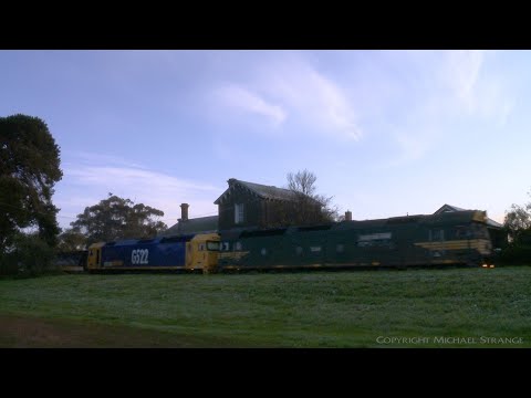 Broad Gauge Grain Train At Bannockburn Station - PoathTV Australian Railways