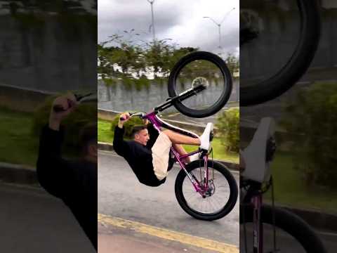 Grau Negativo 🚲👏#grau #graudebike #hupinaja #negativo #bmw #bmwgs #graugringo