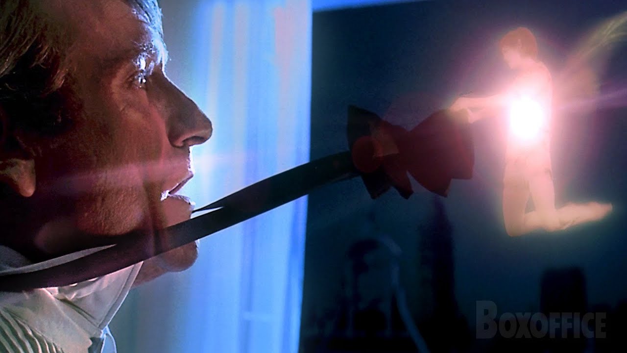 Miniature de la vidéo Hook - Le vieux Peter rencontre la fée Clochette du film Hook ou la Revanche du capitaine Crochet