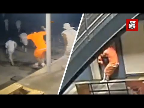 Wild surveillance video shows inmates fleeing New Orleans jail | New York Post