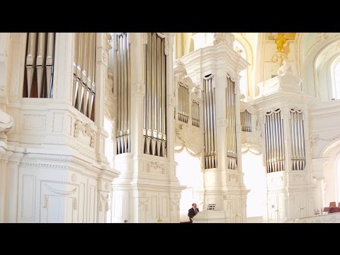 Kalevi Kiviniemi plays "Carillon" by Michel Corrette