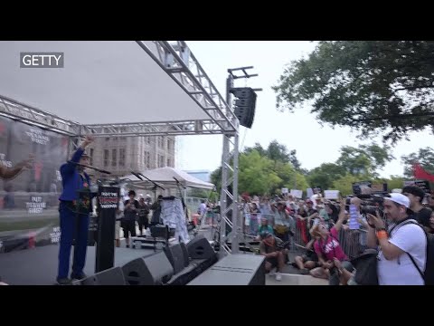 WATCH: Si se puede | Dolores Huerta continues 70-year fight for civil rights