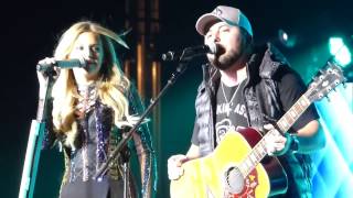Tyler Farr - &quot;A Guy Walks Into A Bar&quot; with Kelsea Ballerini Live