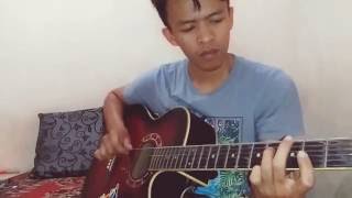 Download lagu Tiga Pagi-Pasir. Dengernya pake' headset, dan pejamkan mata anda mp3