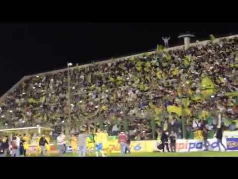 "Final del partido y el festejo" Barra: La Banda de Varela &bull; Club: Defensa y Justicia