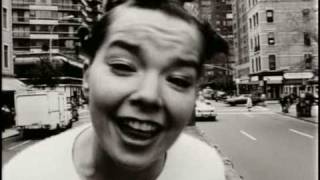 BJÖRK - BIG TIME SENSUALITY day version (directed by Stephane Sednaoui) HQ