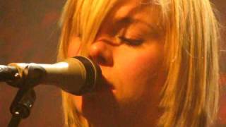 Anna Ternheim - &quot;To be gone&quot; (live Paris 2009)