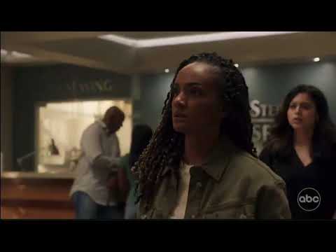 The Rookie 07x09 - Tim and Lucy sees James being rushed to the hospital