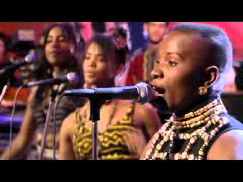 Angelique Kidjo - AGOLO