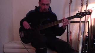 Fishbone - Pouring Rain - fretless bass jam cover by Mariusz Boruta