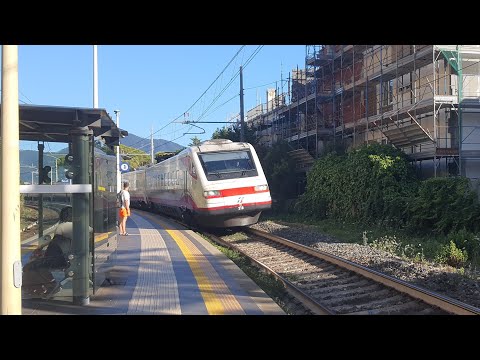 ES* FrecciaBianca 8620 Roma Termini - Milano Centrale, etr.463.021 in transito a Sori