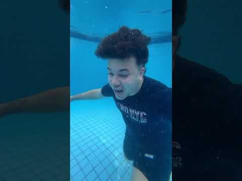 English or Spanish na PISCINA💧