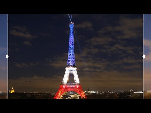 La Tour Eiffel revêtue de sa plus belle robe - The Eiffel Tower dressed in its most beautiful dress
